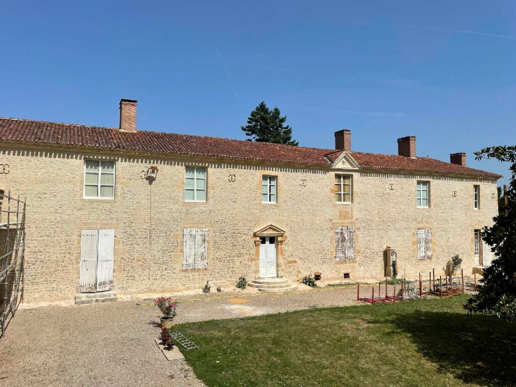 APRÈS – Rénovation façade enduit à la chaux